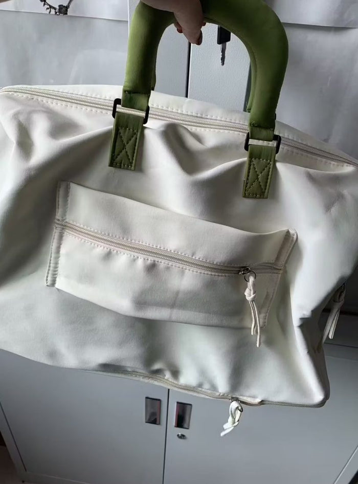 The same buyer's photo with the shoe compartment unzipped